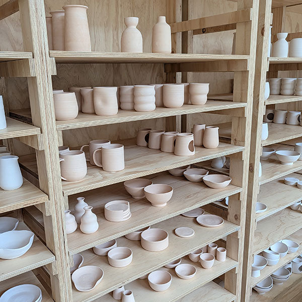 What Actually Happens During a Pottery Painting Session?